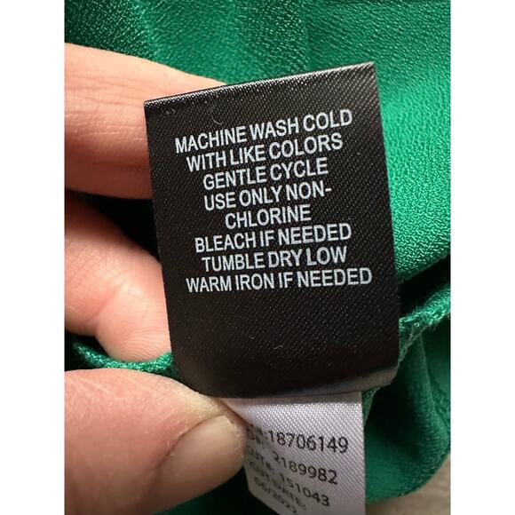 Torrid Size 2 Green V-neck Lace trim Tank Top - Picture 5 of 5